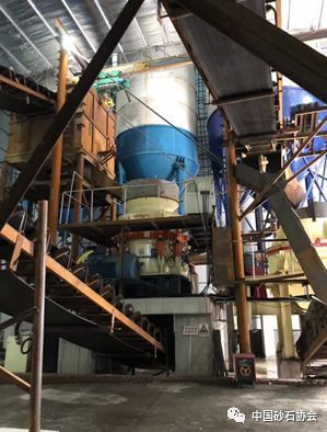 德都高速9、10標項目部骨料加工車間正式投產(chǎn)，每小時產(chǎn)量達400立方米